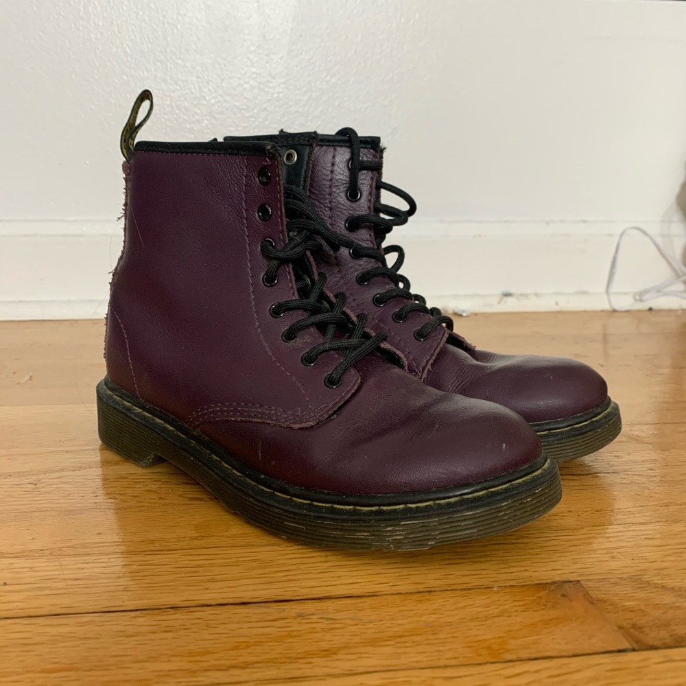 Purple, aubergine, Docs - great shape!